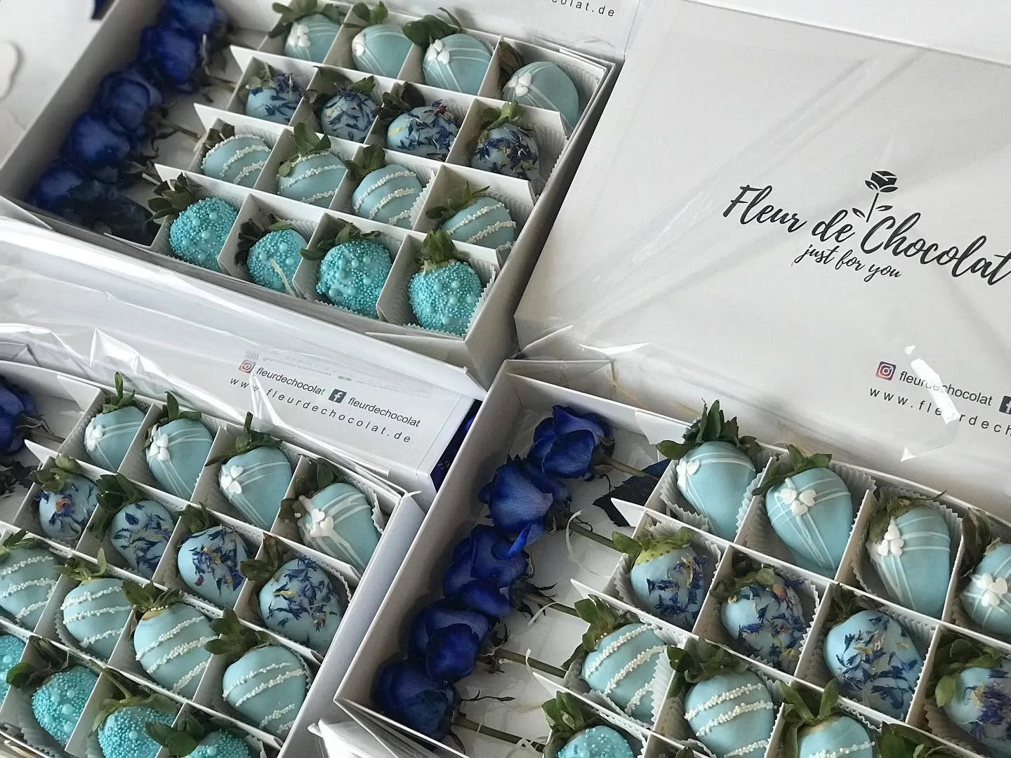 Fleur De Chocolat Box in Blau